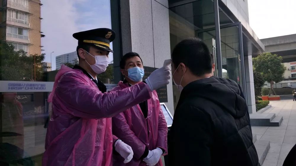 抵御新冠|暖心服务 ,共护家园